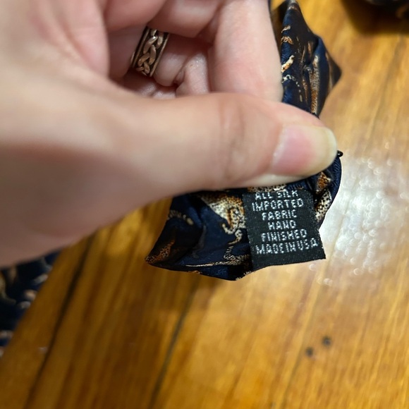 National Geographic Cheetah Mens Silk Neck Tie 59" Made In USA - Picture 4 of 6